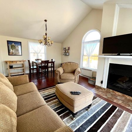 Chaleureux Condo A Magog Εξωτερικό φωτογραφία