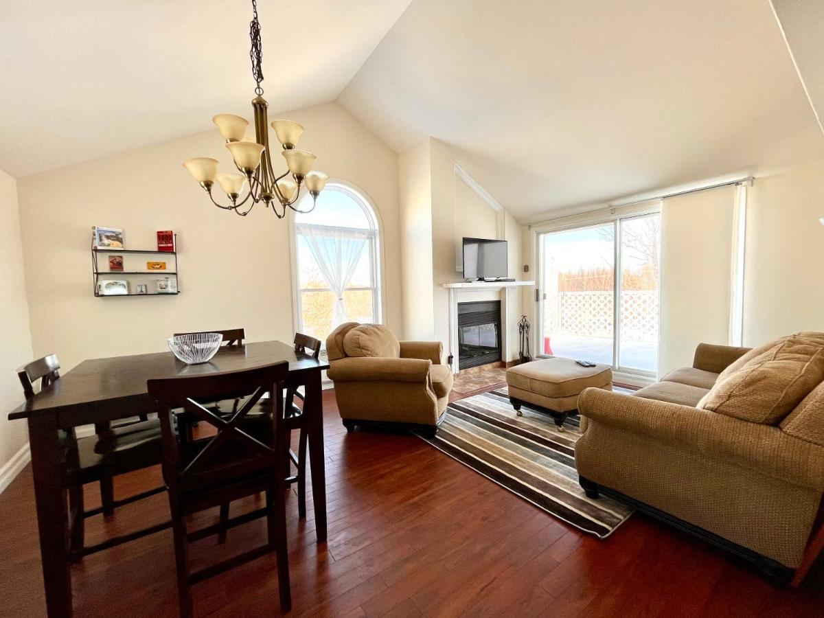 Chaleureux Condo A Magog Εξωτερικό φωτογραφία